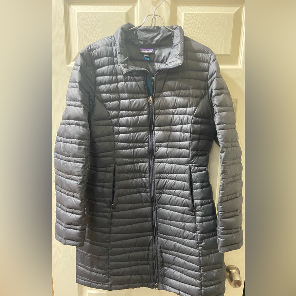 Patagonia Light Weight Down Jacket; size L
